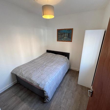A Spacious Flat คาร์ดิฟฟ์ ภายนอก รูปภาพ